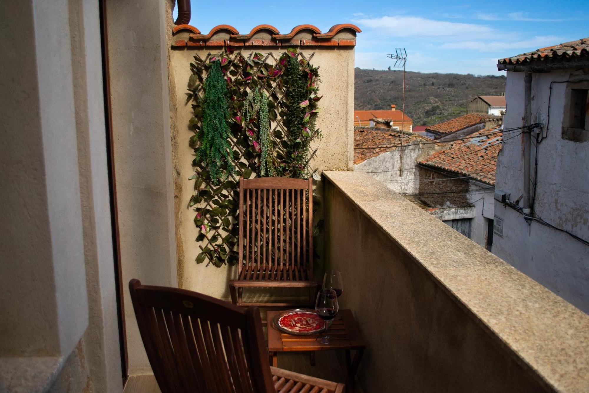 Montánchez Casa Rural Dona Sol מראה חיצוני תמונה