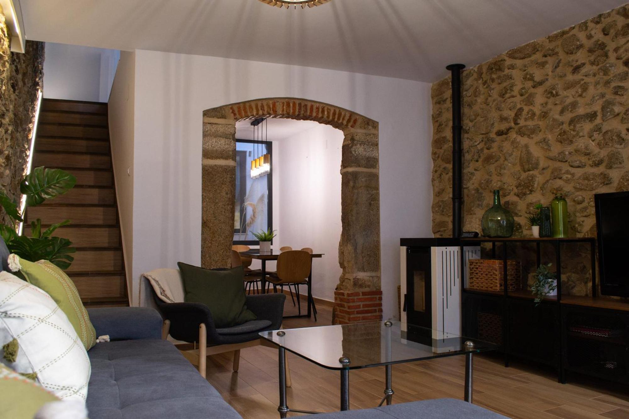 Montánchez Casa Rural Dona Sol מראה חיצוני תמונה